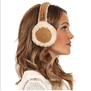 Double U Chesnut Ugg Earmuffs